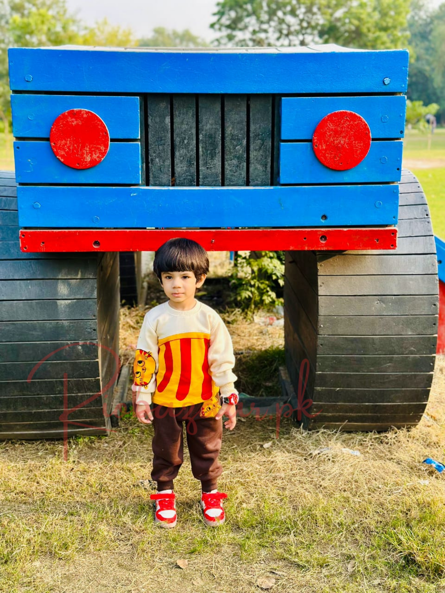 Off White Cat Print Sweatshirt With Trouser Tracksuit For Kids (SP-B4)